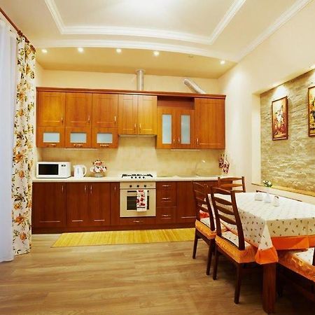 Petra Doroshenka19 Street Apartment Liov Exterior foto